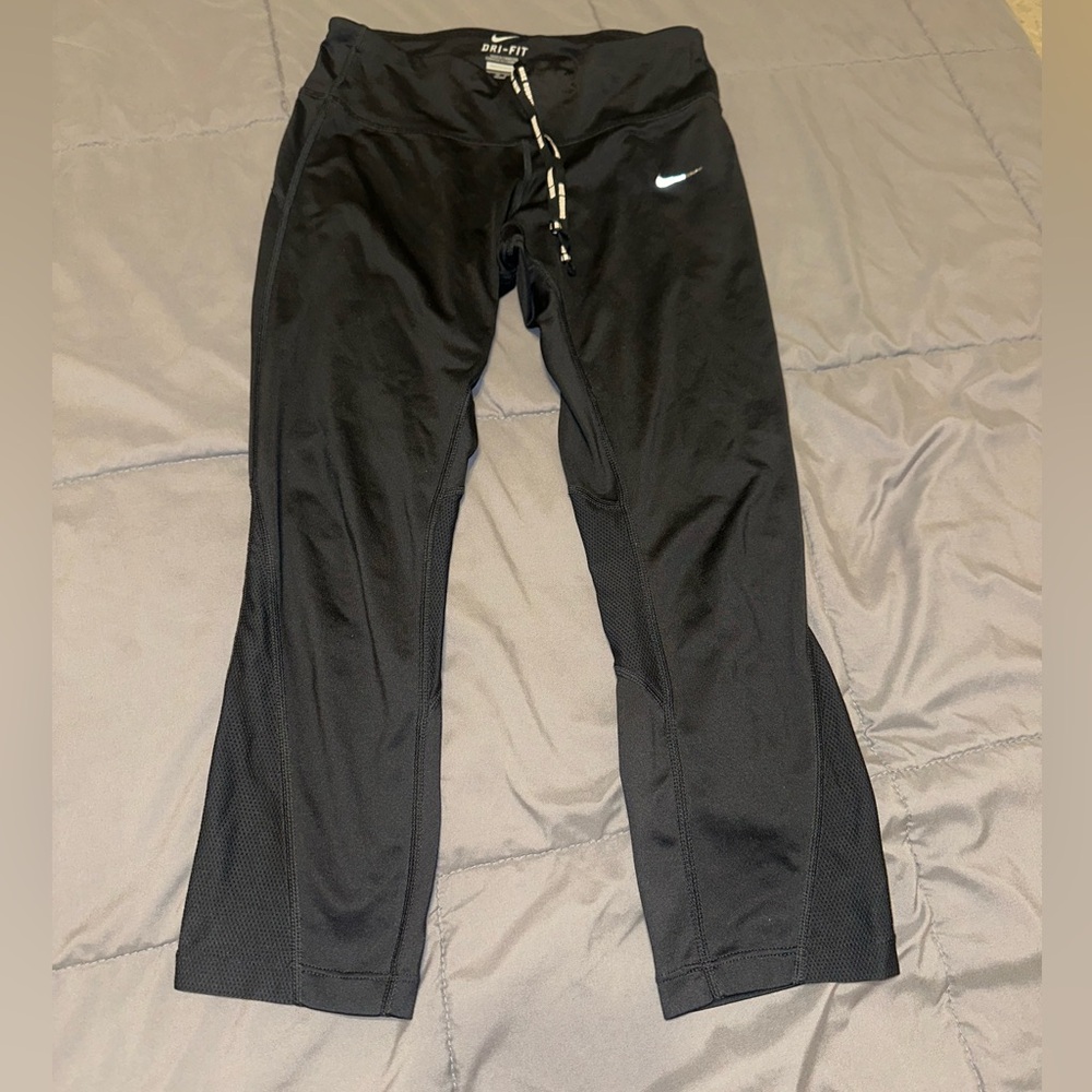 Nike capri leggings